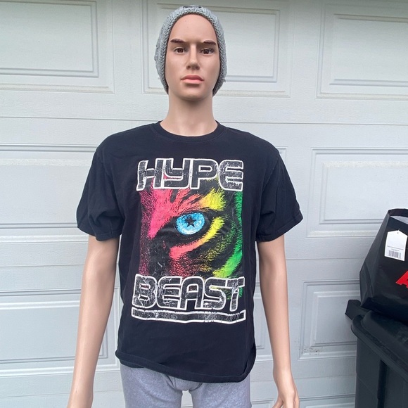Back Hype Beast Graphic T-Shirt, UNISEX - Picture 2 of 6